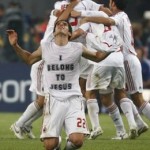 Kaká distribui DVD cristão para um milhão de pessoas
